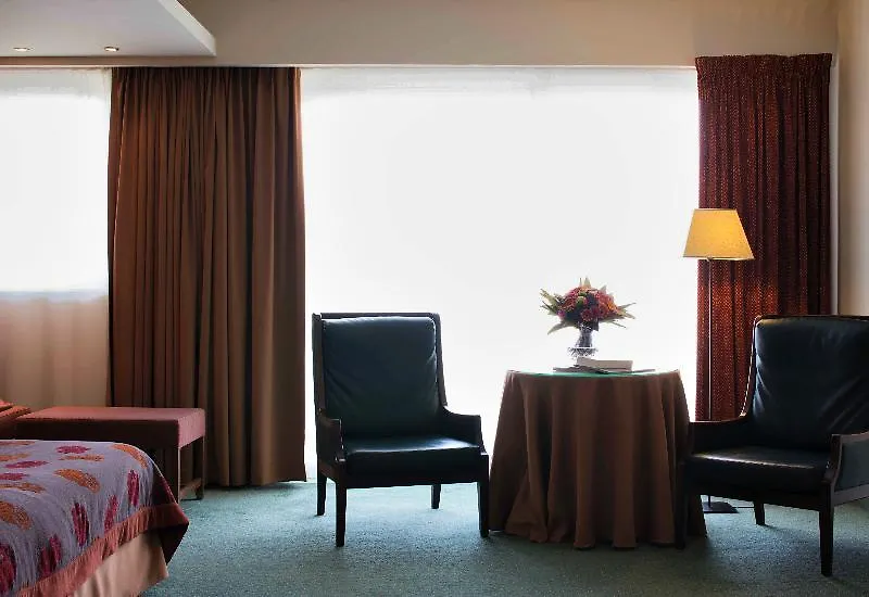 ****  Leonardo Hotel Antwerp The Plaza Bélgica